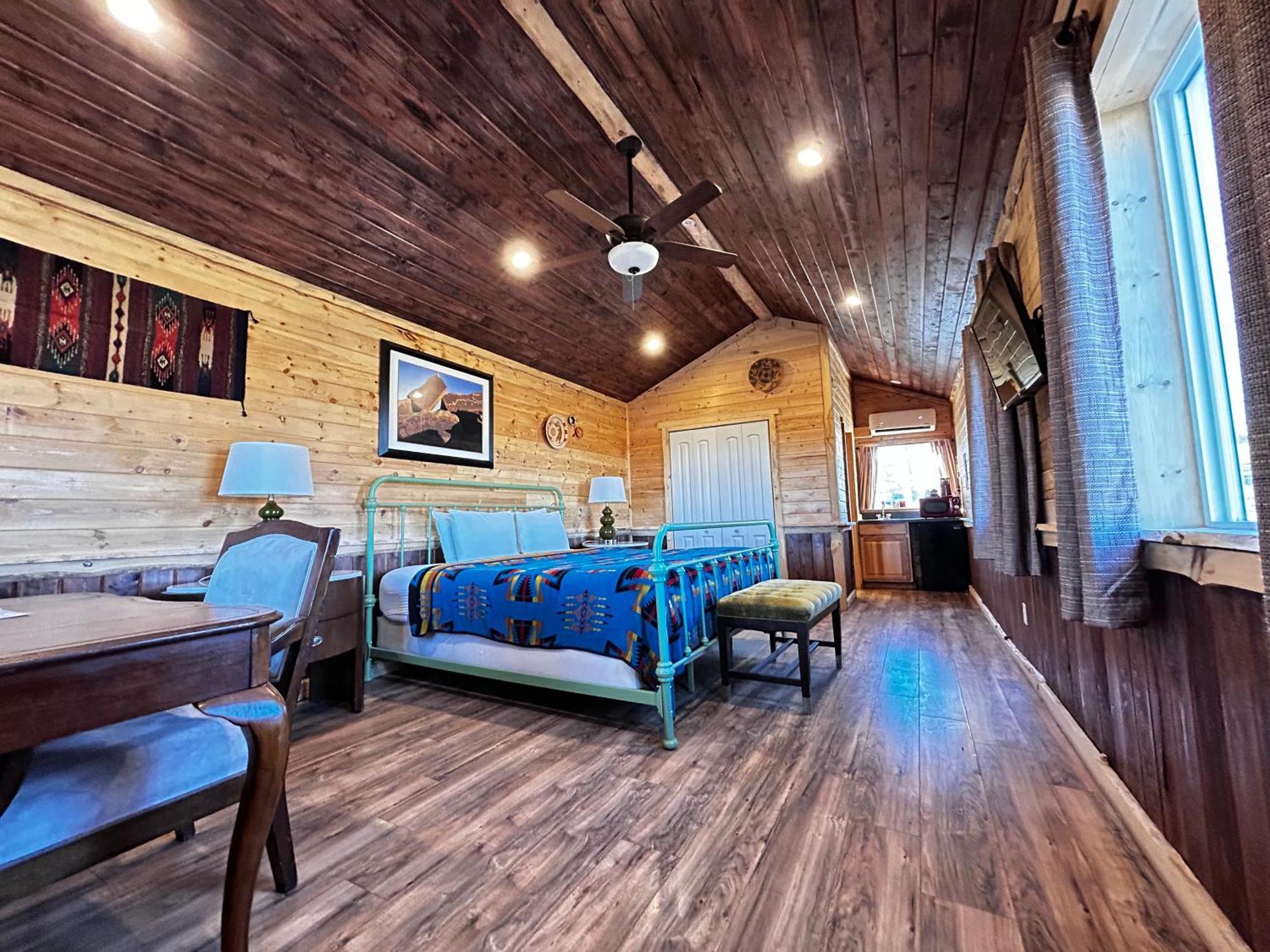 The Rim Rock Inn Torrey Bagian luar foto
